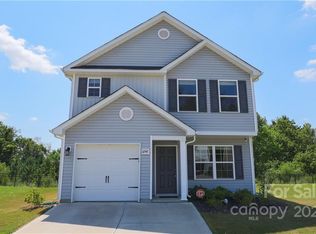 6547 Paw Village Rd, Charlotte, NC 28214