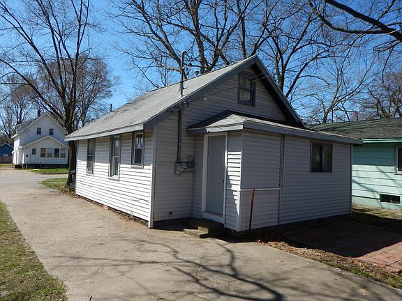 5th image of 1128 E Forest Ave