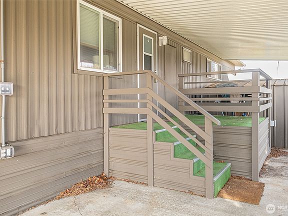 3rd image of 225 NE Ernst Street #70