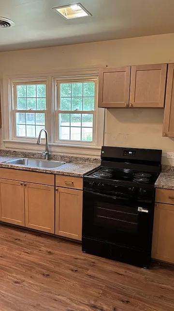 2 bed, 1398 sqft, $1,850 — Photo 1