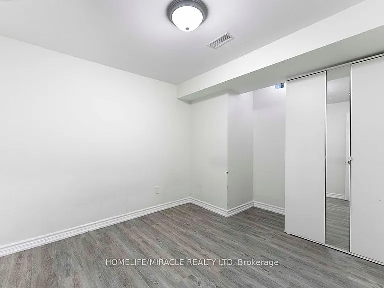 1330 Aldergrove Dr #BASEMENT — Photo 9
