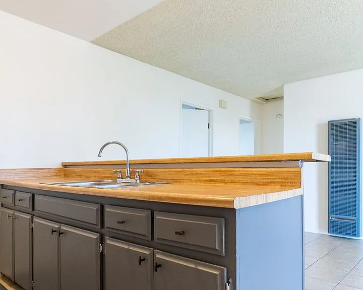 450 N Coronado Ter — Photo 7