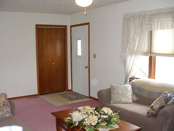 3rd image of 214 Williams St