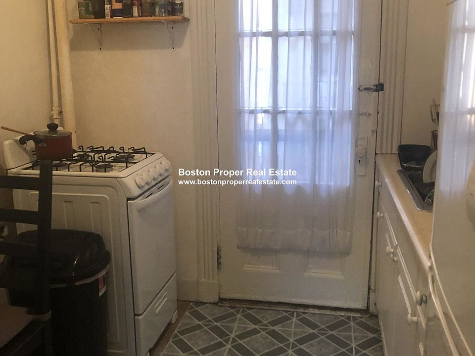 2nd image of 60 Charlesgate E APT 111