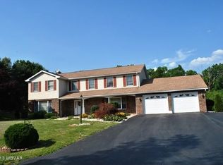 1274 E Cardinal Dr, Lock Haven, PA 17745