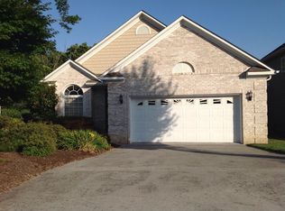 8512 King Arthur Ln, Knoxville, TN 37923