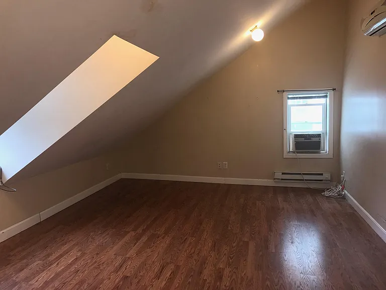 176 K St — Photo 15