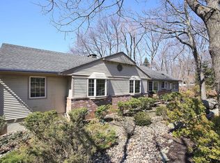 637 Mountain Rd, Kinnelon, NJ 07405