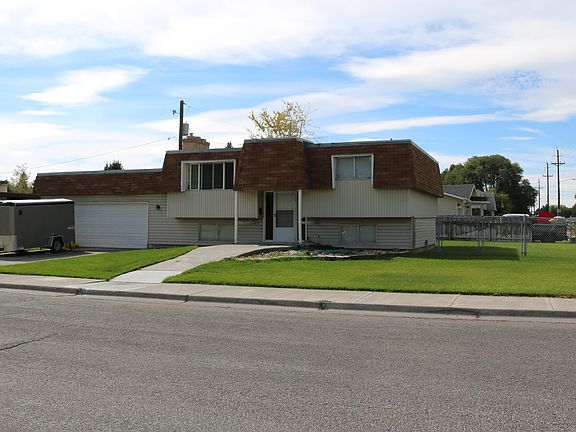 2nd image of 473 Spruce Dr