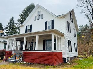 114 S 4th Ave, Clarion, PA 16214