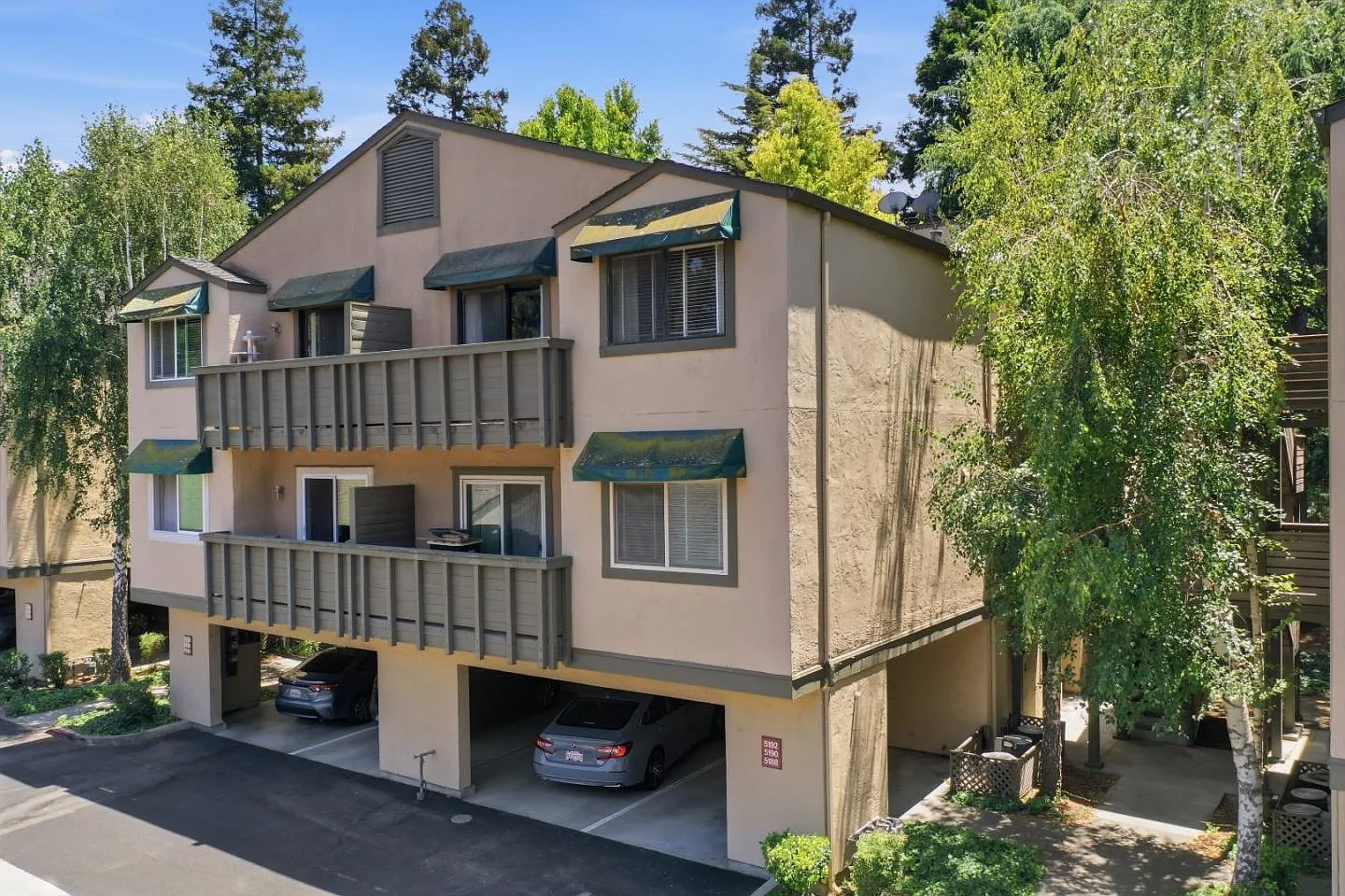 2 bed, 1233 sqft, $3,600 — Photo 4