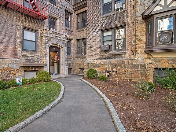 3rd image of 234 Martine Ave #4G