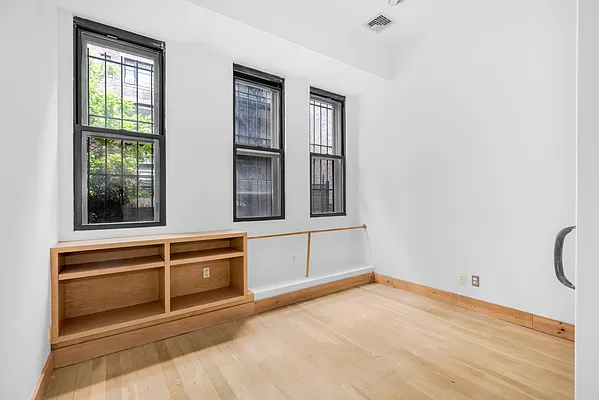 Sold by SERHANT. | media 25