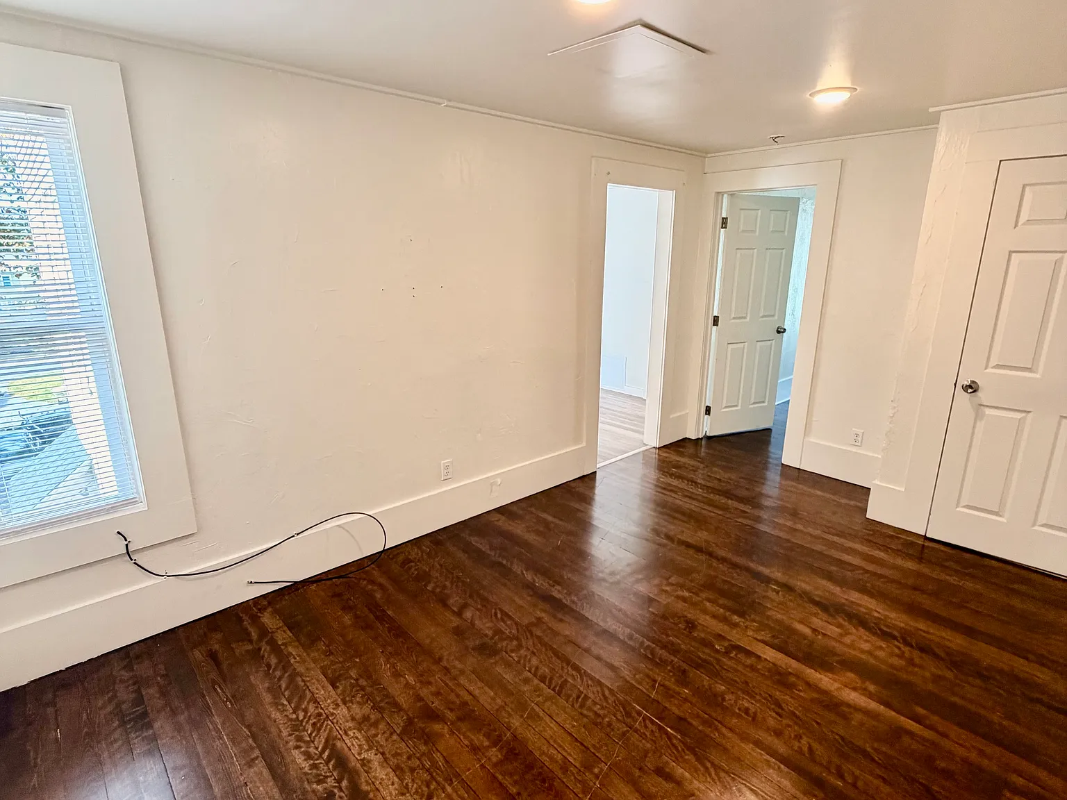 31 Russell St — Photo 2