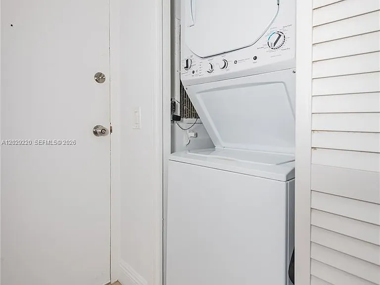 3505 S Ocean Dr #221 — Photo 18