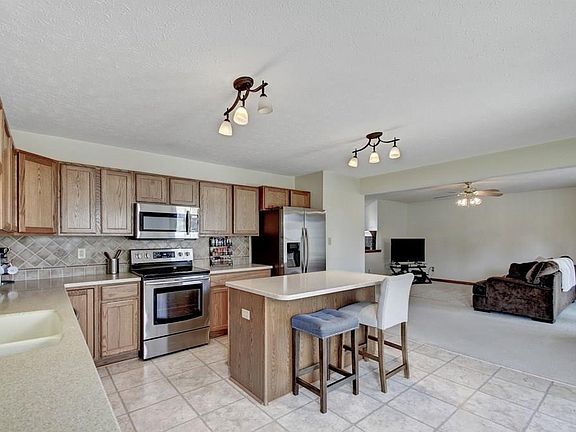 4th image of 7935 Shannon Lakes Way