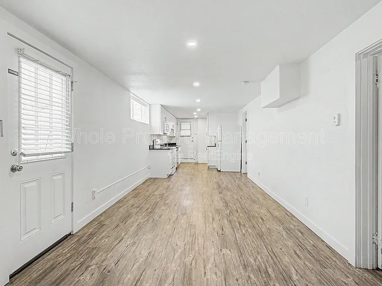 4205 S Lincoln St — Photo 6