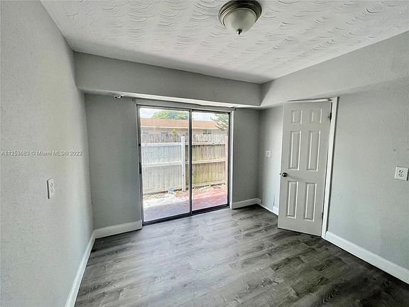 5th image of 2118 N 19th Ave #1