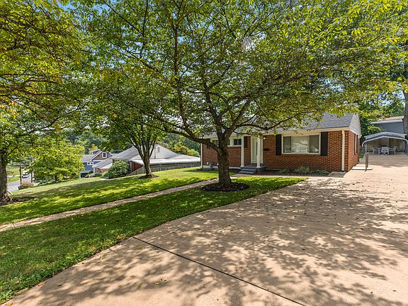 4th image of 3709 Heather Ct
