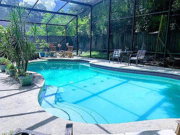 2nd image of 2853 Charmont Dr