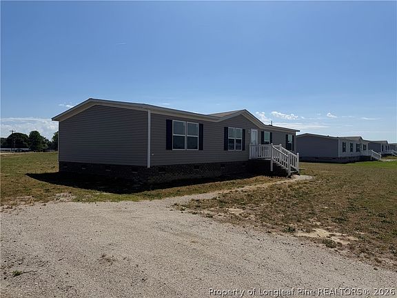 4th image of 47 Augustine Dr