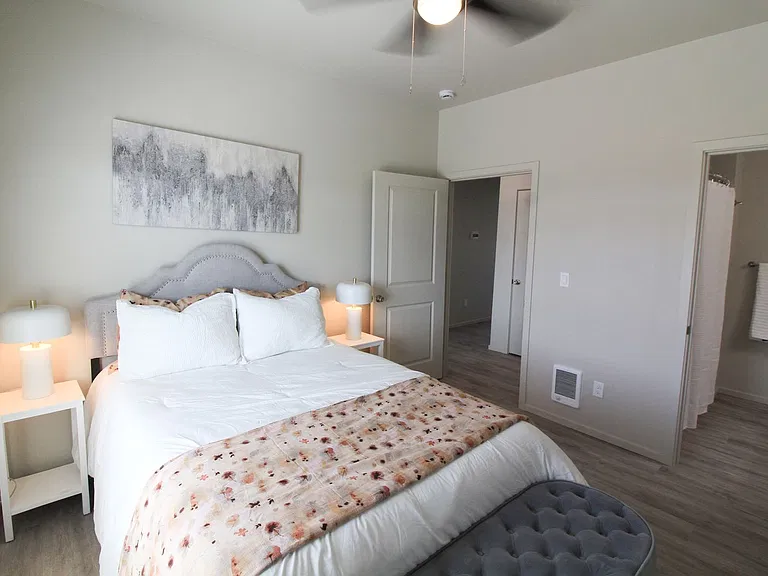 SANDHILL APARTMENTS — Photo 4