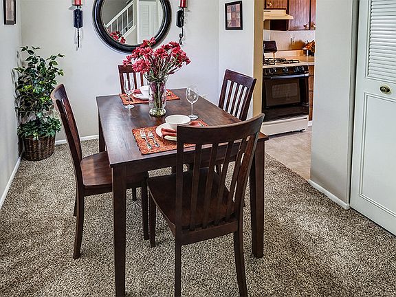 Dining Room at Ashton Pointe