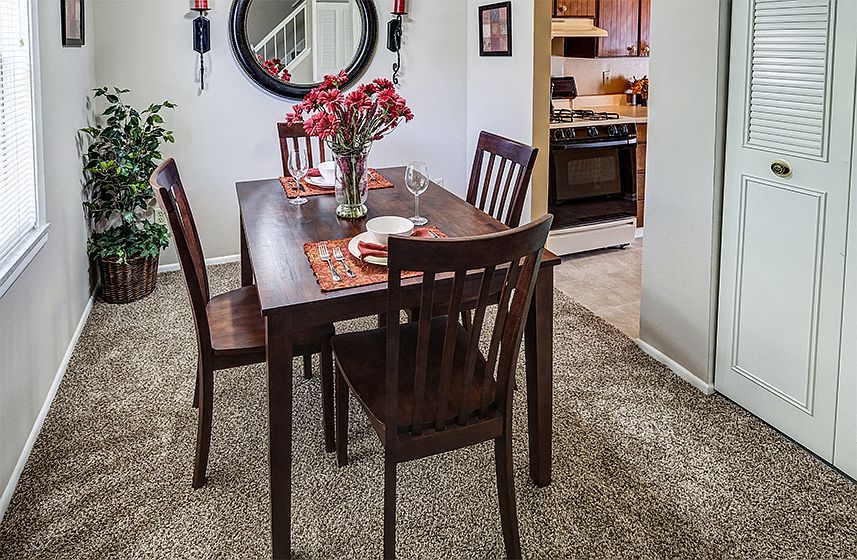 Dining Room at Ashton Pointe
