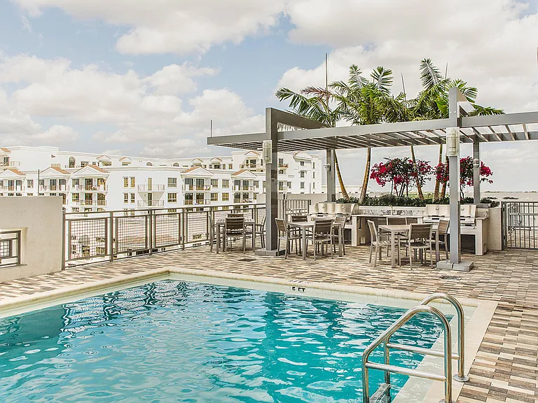 The Palmer Dadeland Apartments East — Photo 5