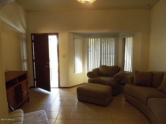 3rd image of 3145 S Stewart Cir