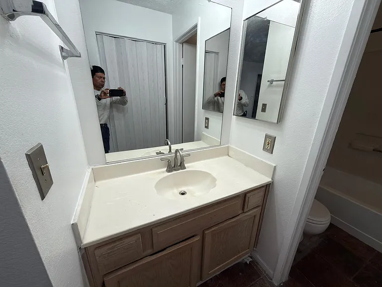 Master bedroom bathroom