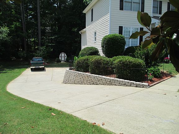 5th image of 203 Dover Ct