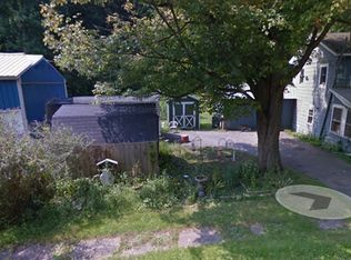 165 Cayuga St, Clyde, NY 14433