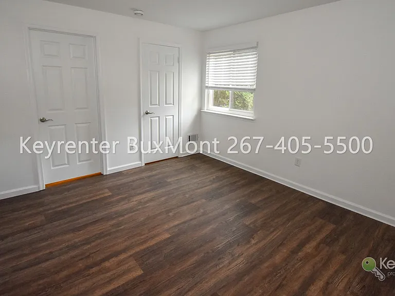 115 Hickory Ct — Photo 7
