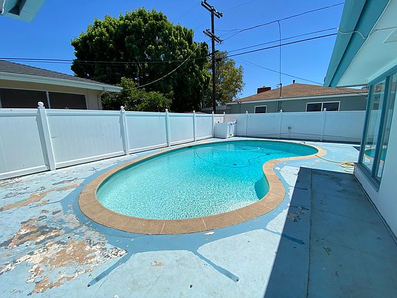 3rd image of 5685 Dorothy Way #&-5683