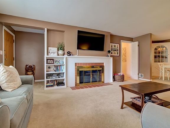 3rd image of 1515 Park Ave