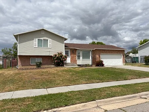 3676 W 4550 S Photo 1
