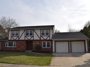 8 Romero Ct, Monroe Township, NJ 08831