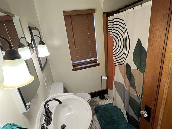 Full bathroom