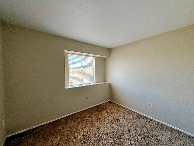 7608 Westbrook Ave — Photo 14