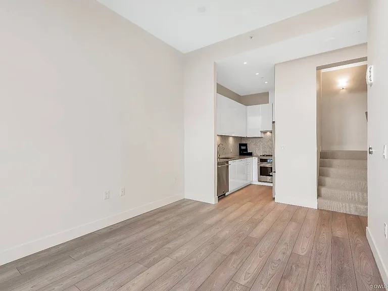 3559 E Kent Ave N #Townhouse 3 — Photo 6
