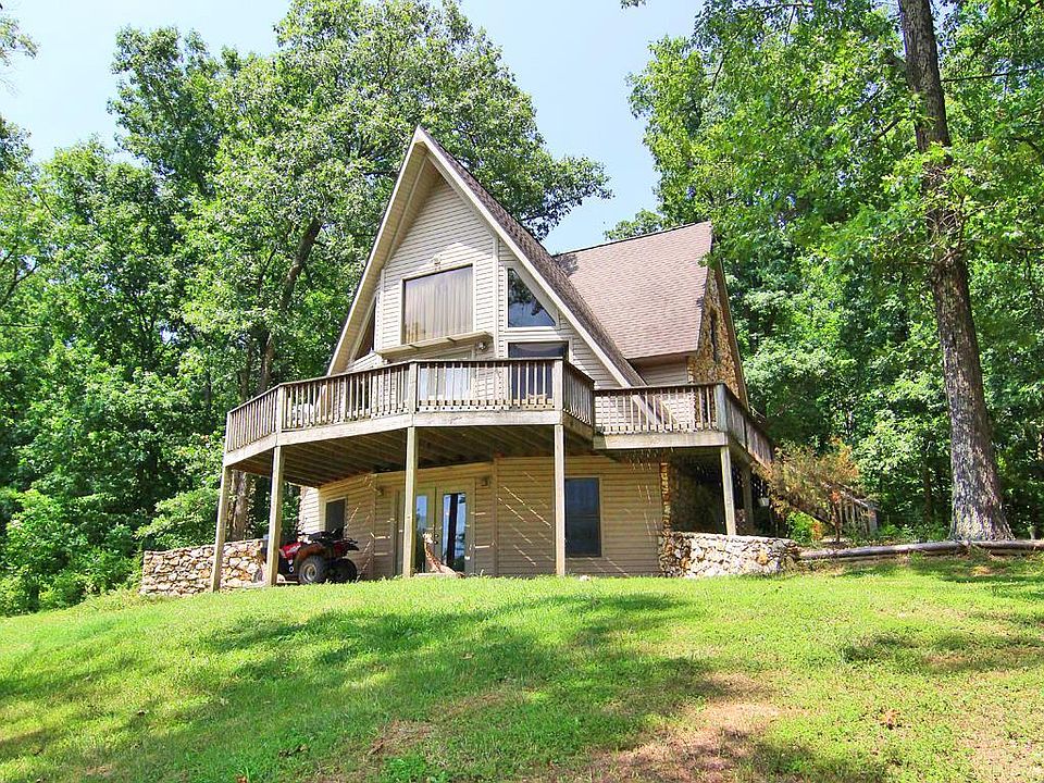 1st image of 272 Shoshone Ln