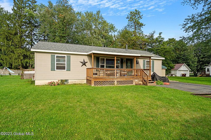 3rd image of 5 Pittsfield Avenue