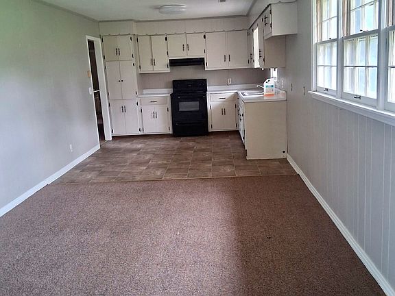 2nd image of 208 Cox Creek Pkwy