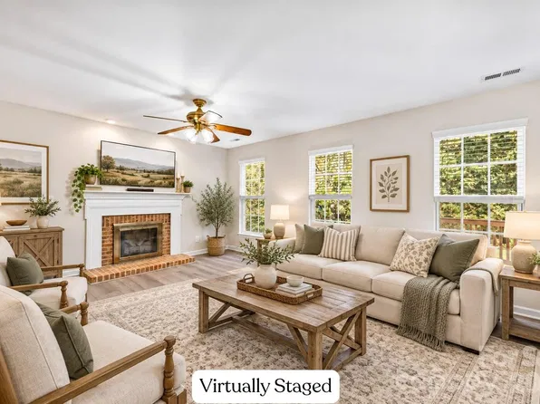 13615 Edgetree Dr, Pineville, NC 28134