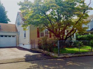 9 Charles St, Norwalk, CT 06855
