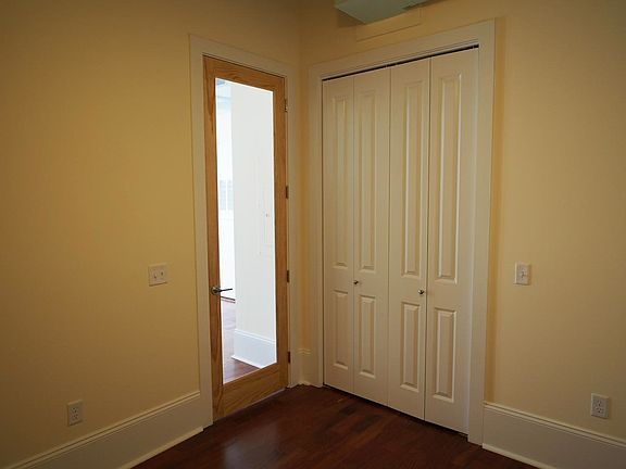 3rd image of 301 Magazine St APT 204