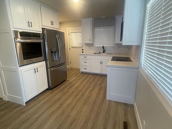 3rd image of 665 N Desoto St #A
