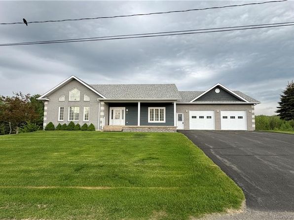 2 Roland J Martin St, Saint Laonard, NB E7E 2T8