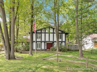 17614 Brucker St, Grand Haven, MI 49417